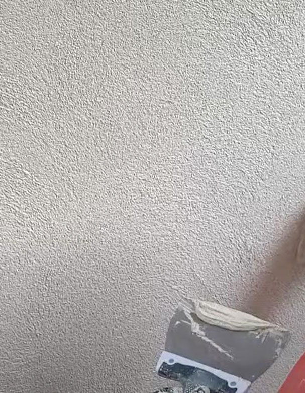 Uniformité d’aspect assuré par la régularité du geste de lissage (toujours dans le même sens) Même si un gaucher est présent dans l’équipe, il devra réalisé l’action dans le sens convenu au départ